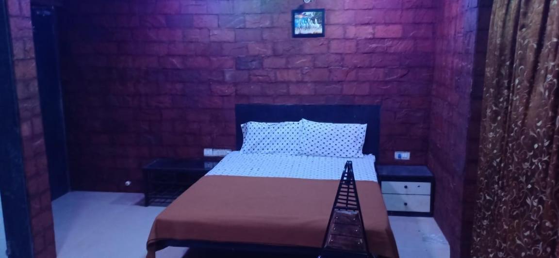 On Point Plaza Bed & Breakfast Murūd Exterior foto