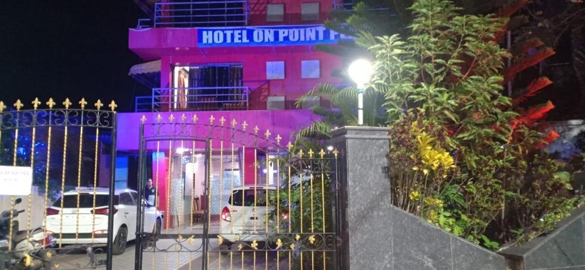 On Point Plaza Bed & Breakfast Murūd Exterior foto