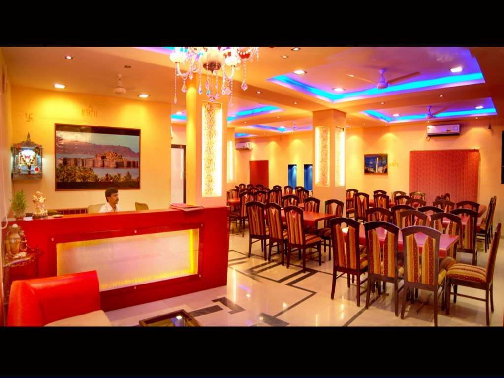 On Point Plaza Bed & Breakfast Murūd Exterior foto
