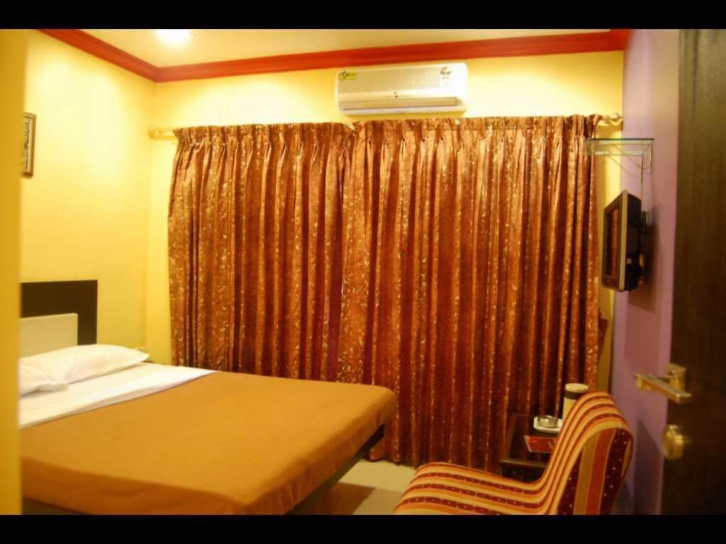 On Point Plaza Bed & Breakfast Murūd Exterior foto