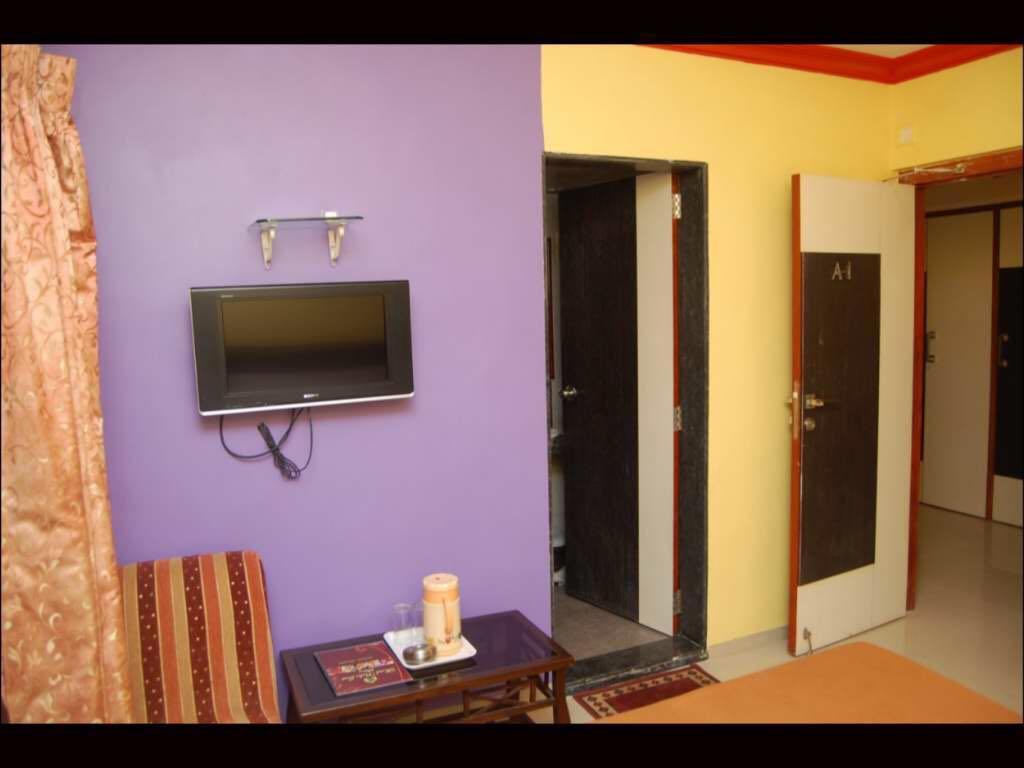 On Point Plaza Bed & Breakfast Murūd Exterior foto