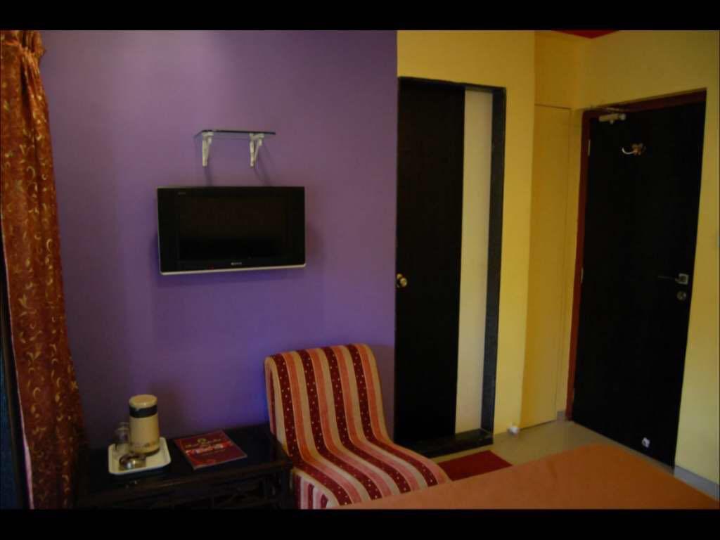 On Point Plaza Bed & Breakfast Murūd Exterior foto